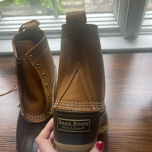 NWOT Women’s Bean Boot SIZE 8 (8” Bean boot in women’s size 8M (regular width)